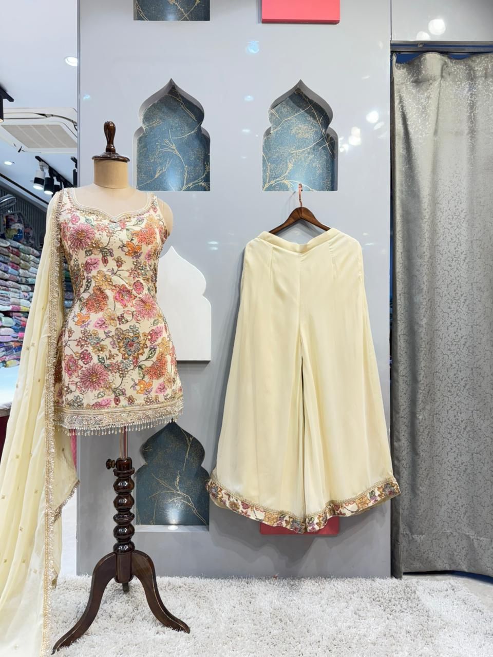 "SHARARA"