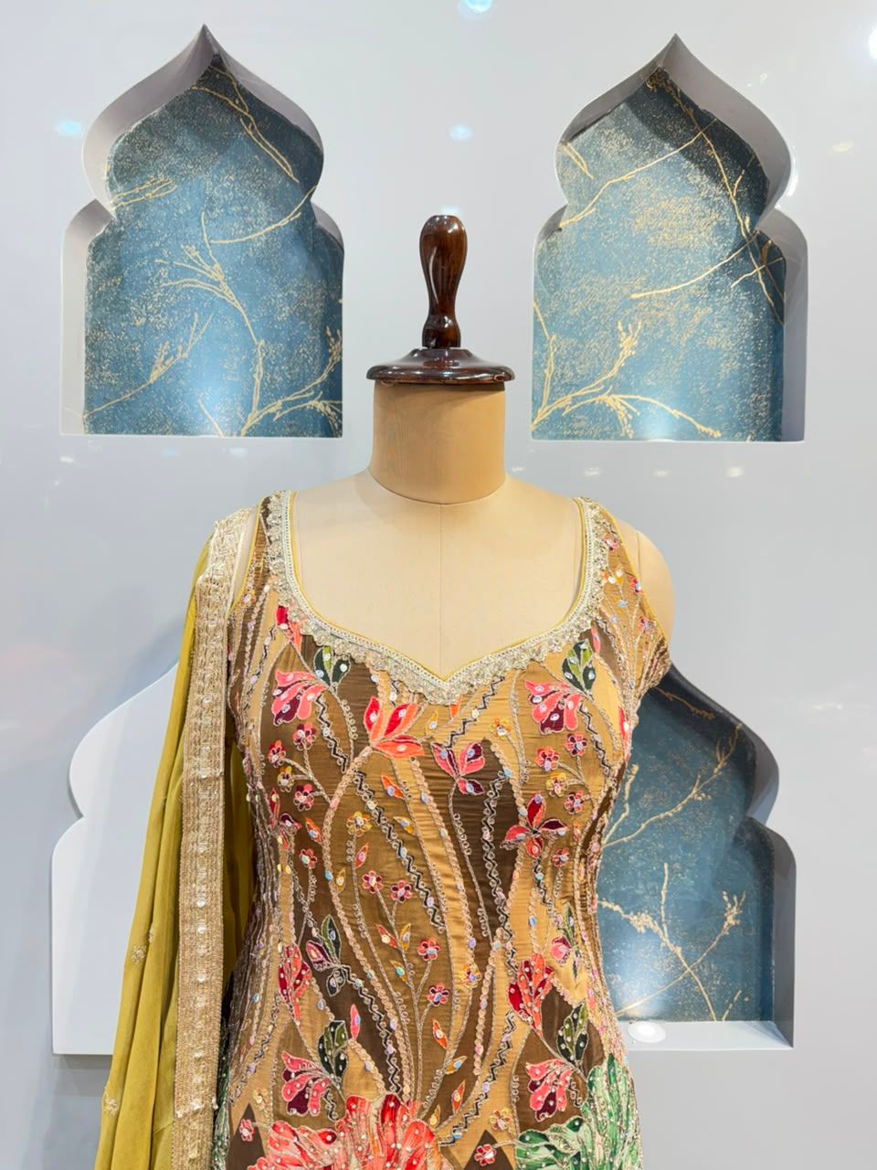 "GOLDEN MEADOW BLOOM SHARARA"