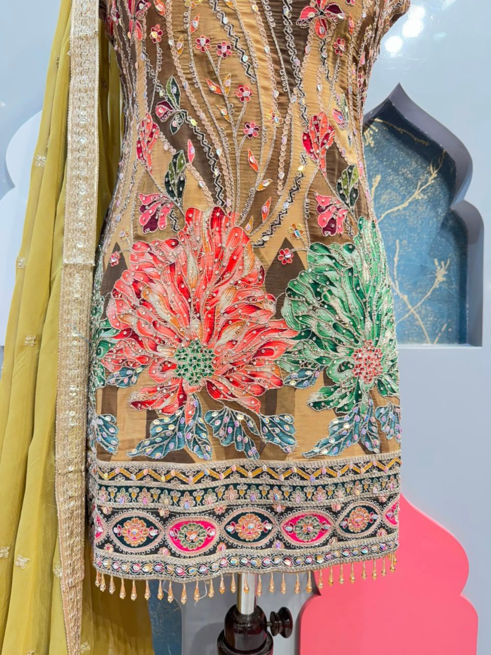 "GOLDEN MEADOW BLOOM SHARARA"