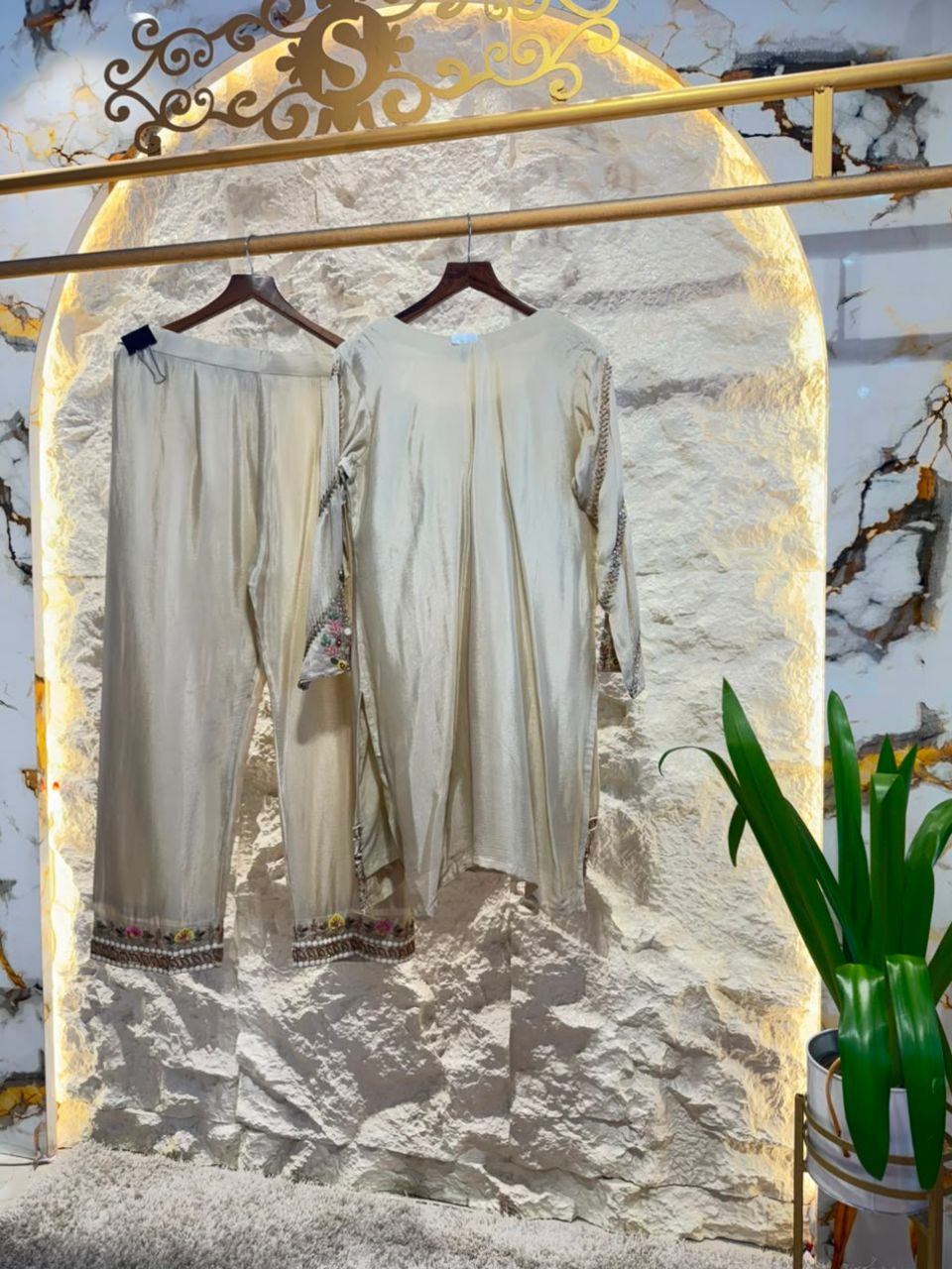 "IVORY BLOOM EMBROIDERED SUIT"
