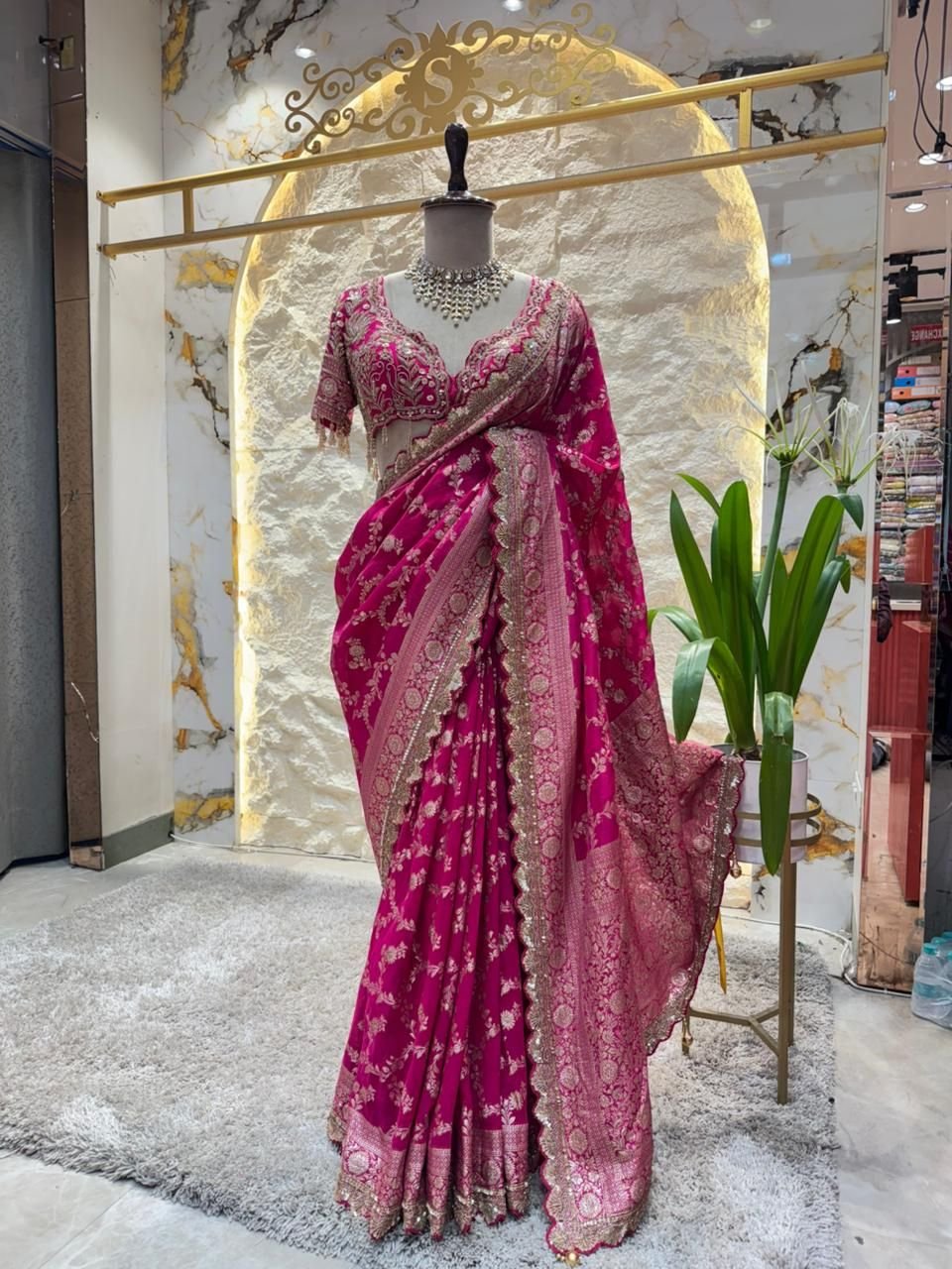 "NOOR-E-RANI SAREE" image 0