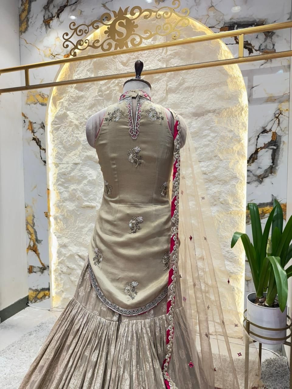 "IVORY GOLD HERITAGE GARARAWITH PINK ACCENTS" image 4