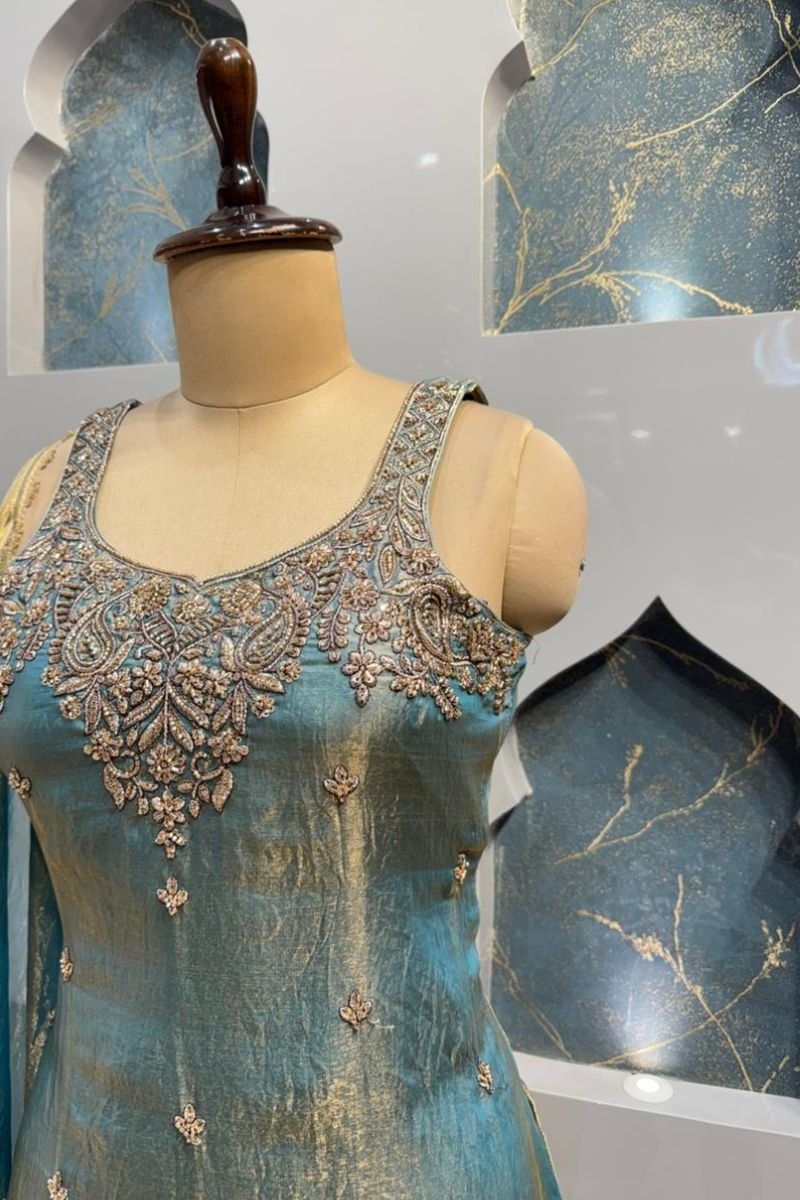 "GOLDEN TEAN ELEGANCE" image 2