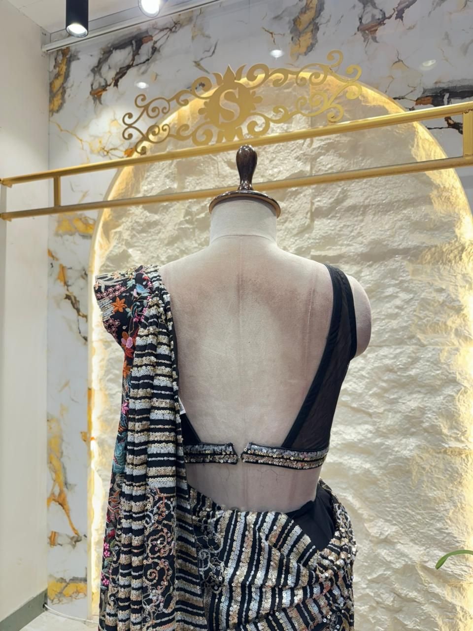 "NOIR GARDEN EMBROIDERED DESIGNER SAREE" image 4