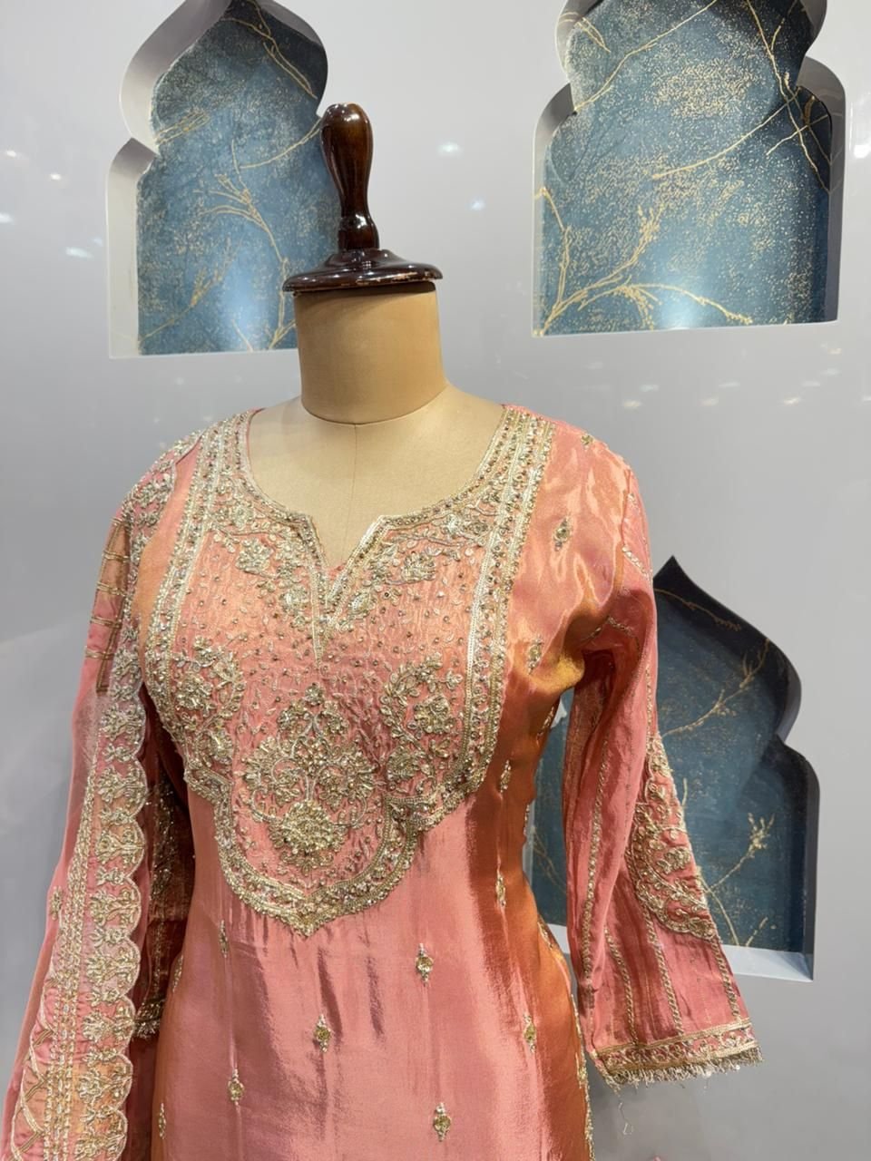 "ROSE PEARL ELEGANCE SHARARA" image 2