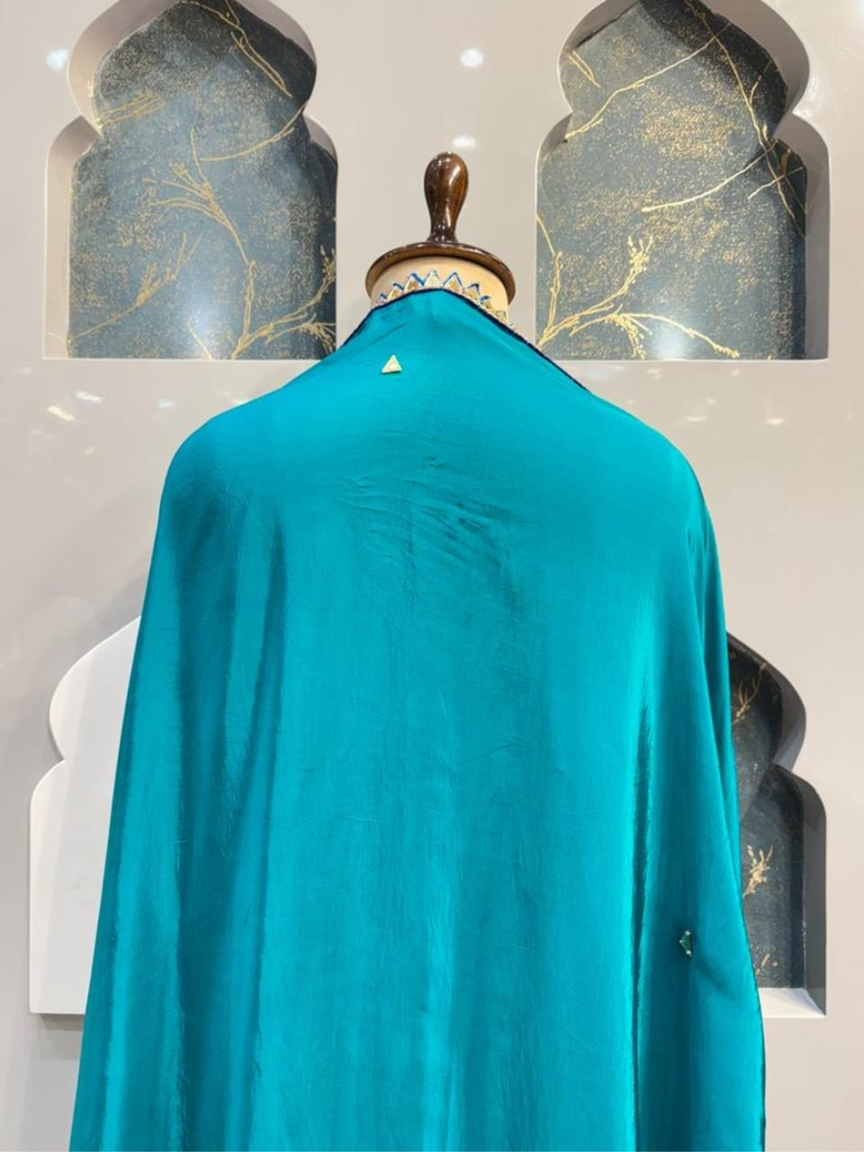 "OCEAN BLIUE RADIANCE INDOWESTERN" image 4