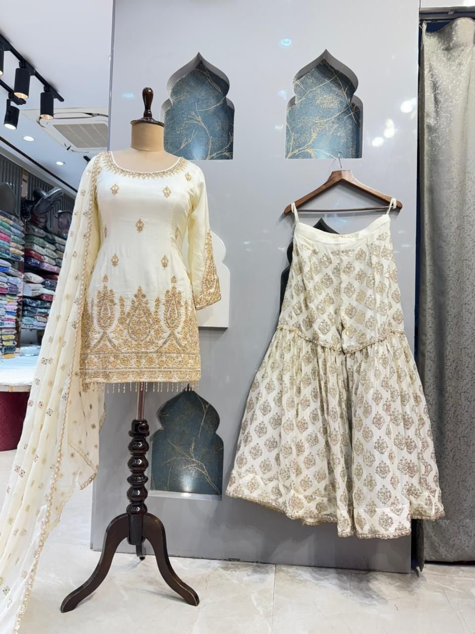 "IVORY GOLD ROYAL SHARARA GARARA SUIT" image 3