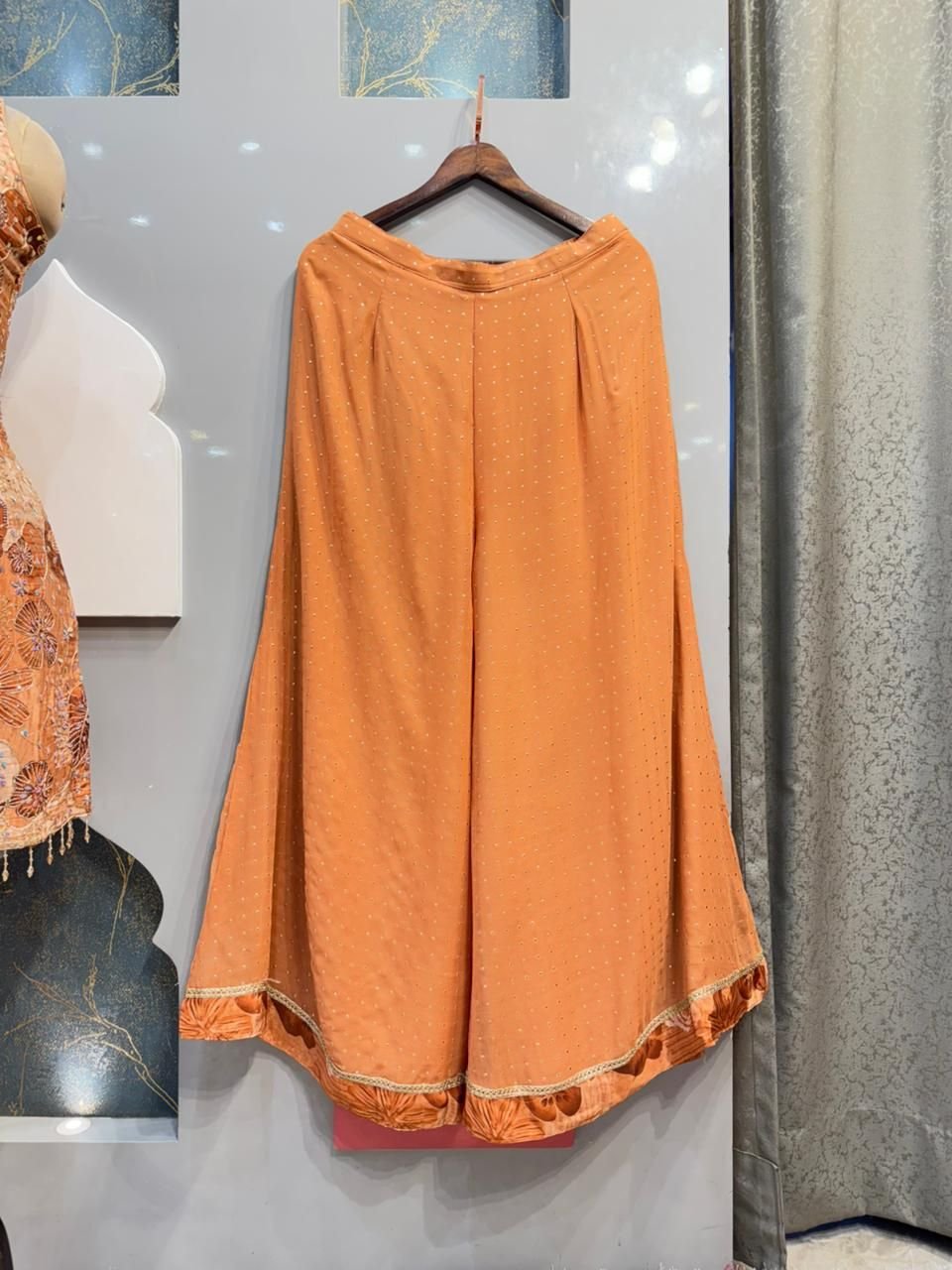 "PEACH BLOSSOM SHARARA" image 3