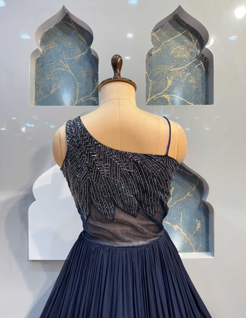 GOWN image 3