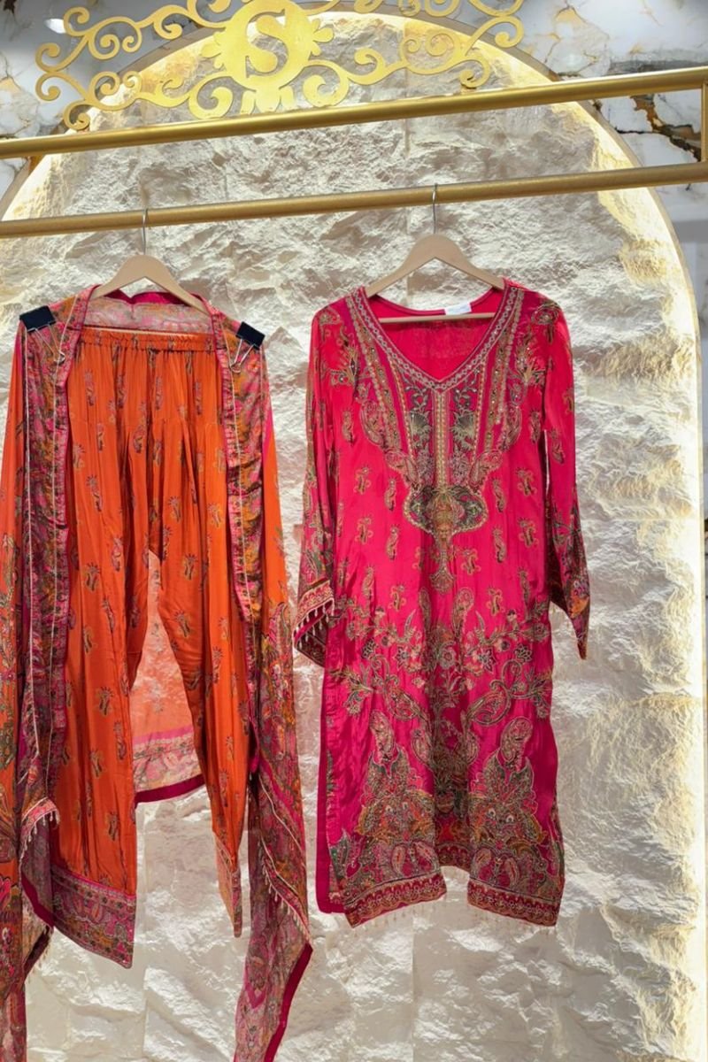 "ROYAL GULNAAR PAISLEY FESTIVE SUIT" image 0