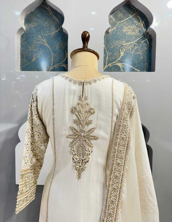 SUIT - Image 4
