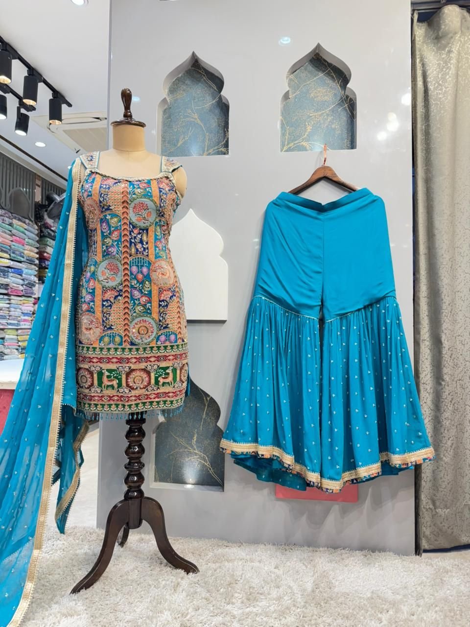 "HERITAGE MOTIF KURTI SHARARA" - Image 5